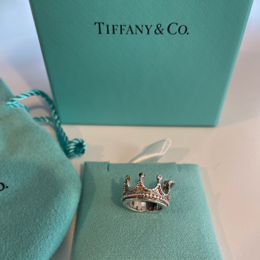 Tiffany & co. Crown necklace charm